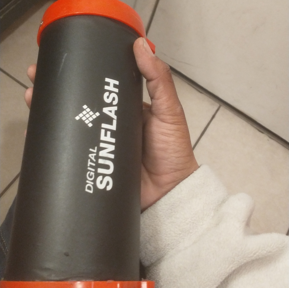 Sunflash Bluetooth speaker